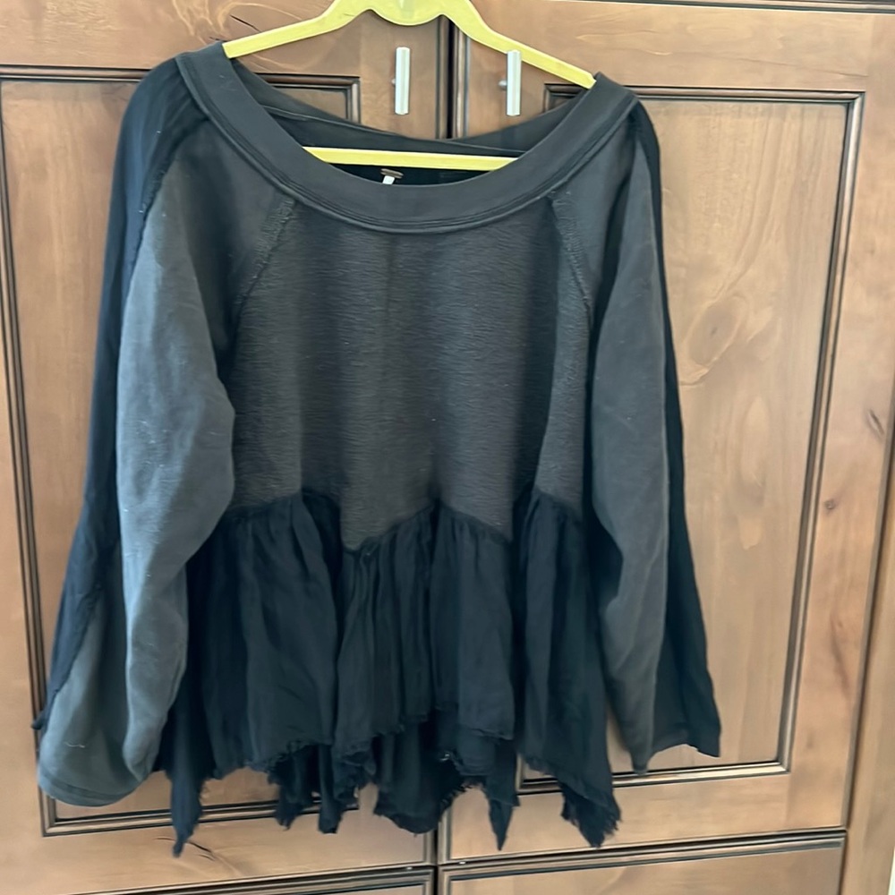 Free people oversized sweatshirt with trim xs/tp